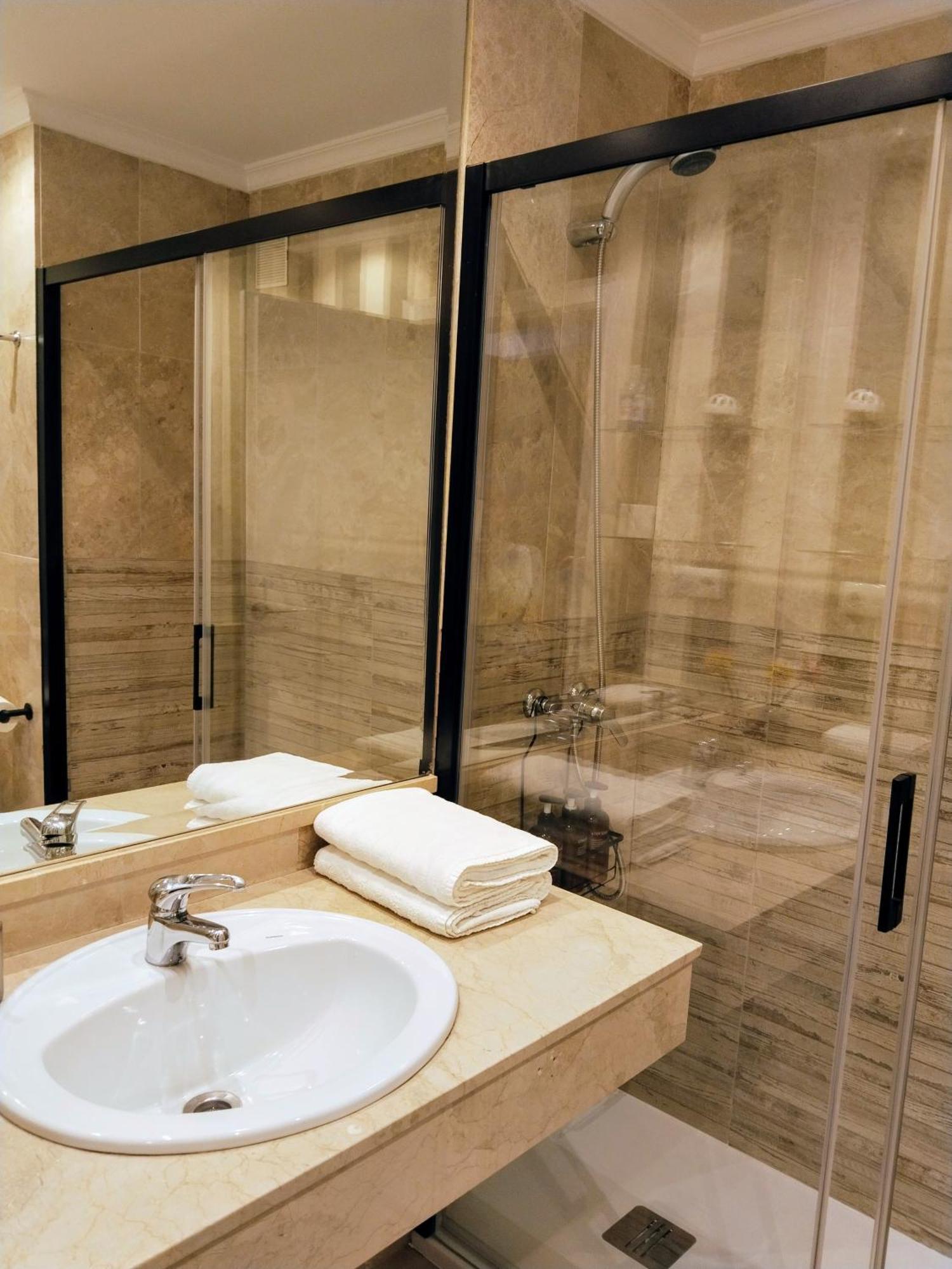 Apartamentos Serrallo Γρανάδα Εξωτερικό φωτογραφία